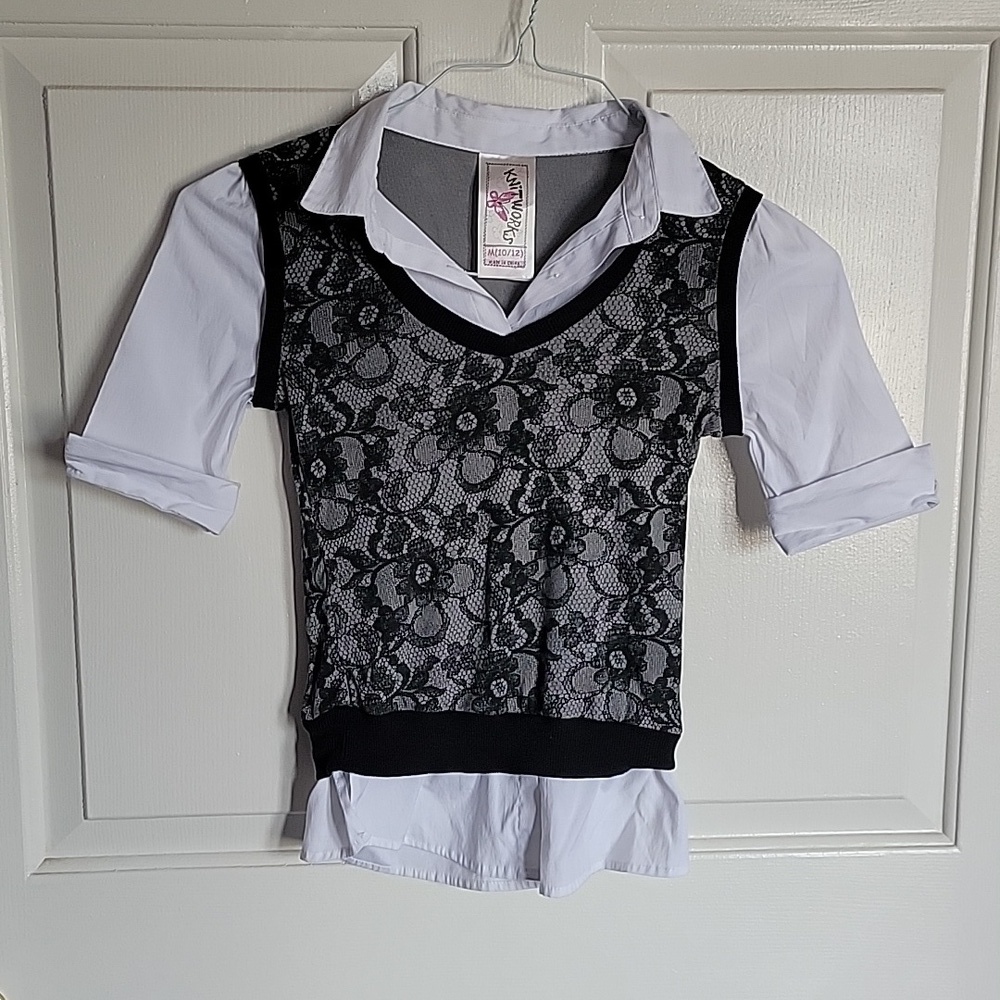 Knit Works, girls medium (10-12) elbow length black and white shirt.